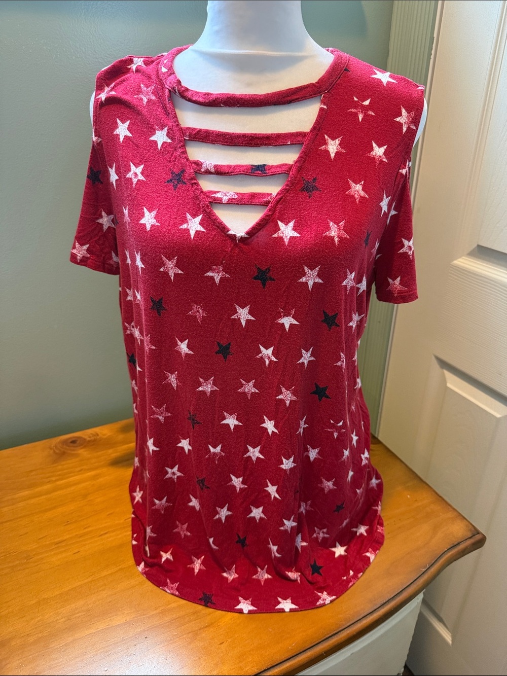Rock & Republic Red Star-Print Strappy V-Neck Short Sleeve Top